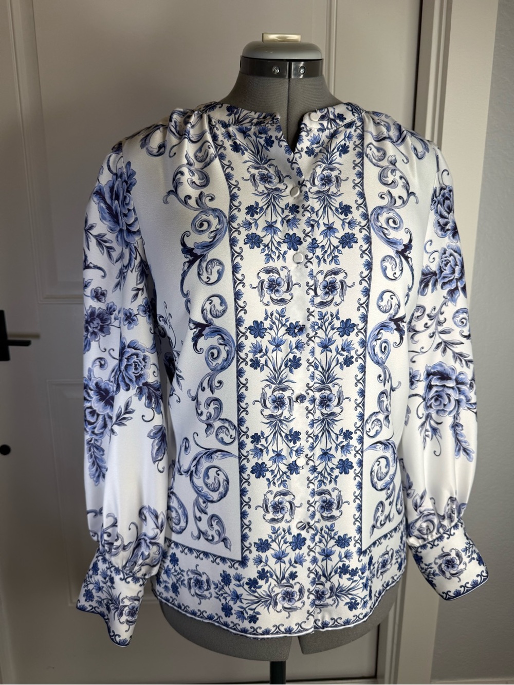 Alex Marie Large White and Blue Floral Long-Sleeve Blouse